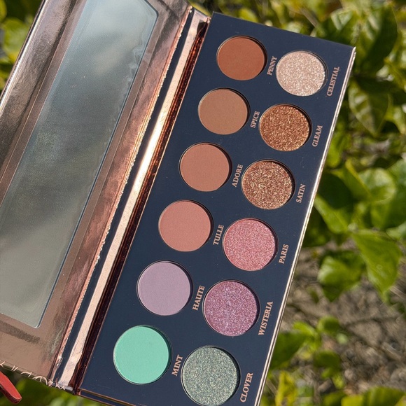 GIRLACTIK The Essential Eyeshadow Palette Vol 2 - Picture 9 of 11